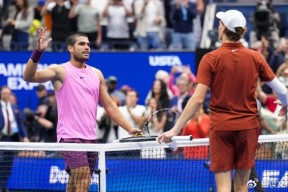 关于阿尔卡拉斯连续第二年在法网夺冠，收获奖金290万美元的信息