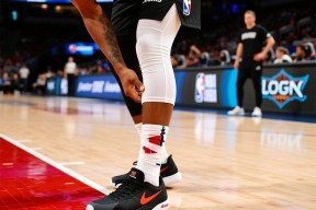 Shams：哈利伯顿右小腿拉伤，将接受核磁检查确定受伤程度