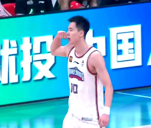 大连男篮挑战南京同曦，全队备战状态良好