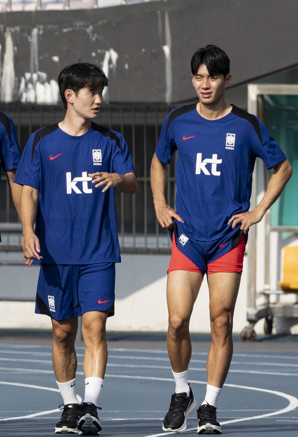 关于首战中国队！韩国男足东亚杯名单全员效力K联赛+J联赛的信息